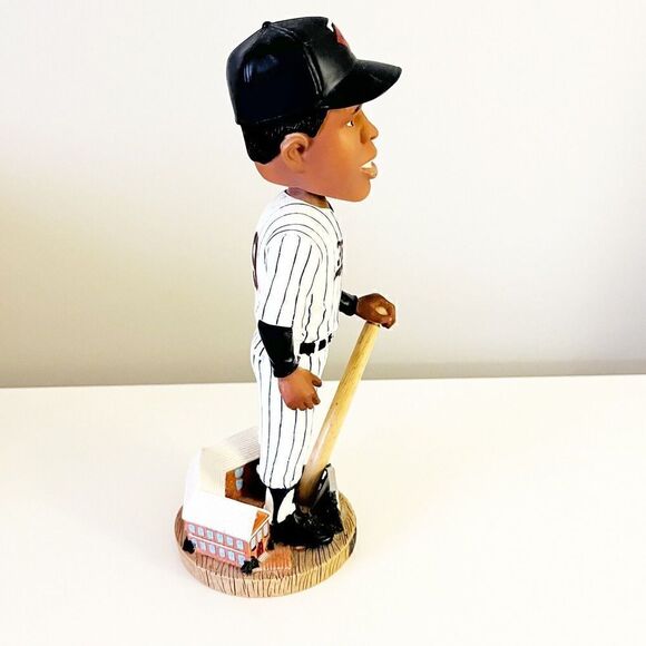 Rod Carew Minnesota Twins MLB Hall of Fame Cooperstown Bobblehead 603 of 5,000 - Picture 2 of 8